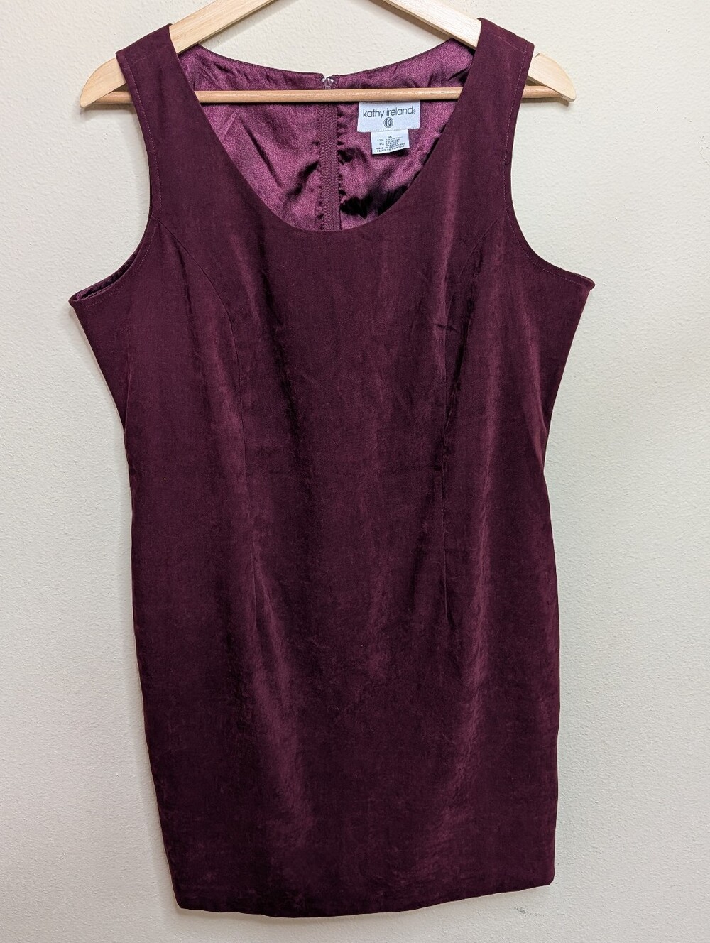 Kathy Ireland Burgundy Faux Suede Sheath Dress Size 16 Sleeveless Lined - Picture 1 of 5